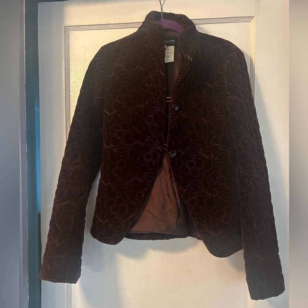 Patrizia Pepe vintage 90’s blazer.